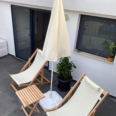 Apartment Orange Dome *