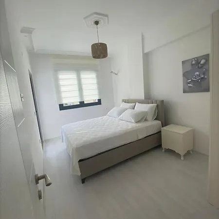 Apartment Orange Dome
